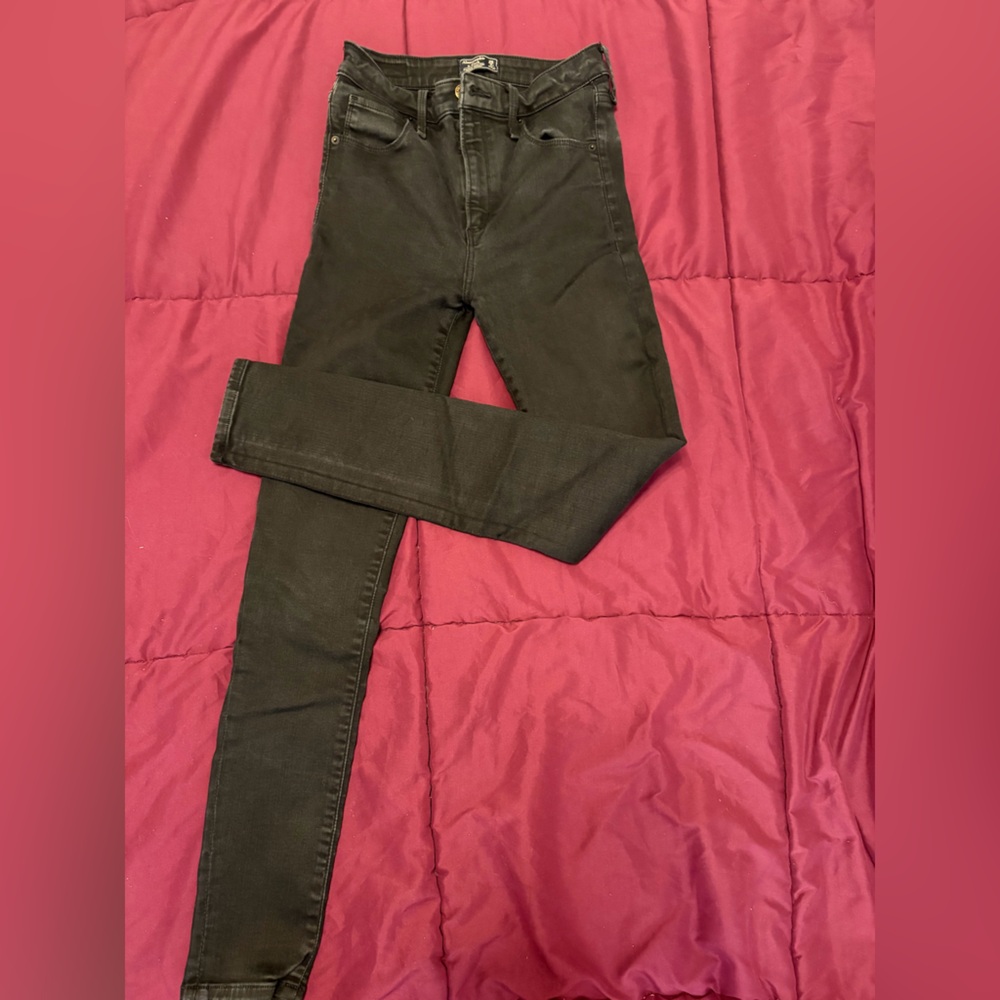 Abercrombie & Fitch Black High Rise Jeans - Picture 1 of 3